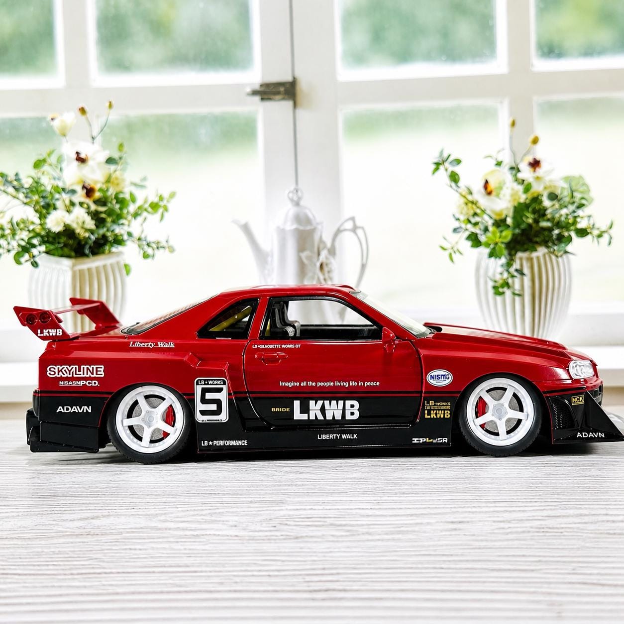 1:24 Scale Nissan Skyline GT-R Liberty Walk Edition Highly