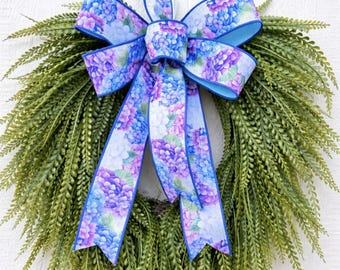 Lazo de primavera, corona con hortensias