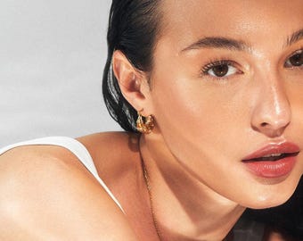 Chunky Teardrop 14k Gold Hoop Earrings, Thick Small Gold Hoops, Gold Huggie Statement Medium Earrings, Gold Sleeper Vintage Minimalist Hoop