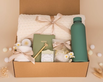 Daisy Style Hygge Gift Box for Her, Cozy Blanket, Candle, Handmade Soap, Back to School Gifts, Valentines Day Gifts, Warm Winter Gift Basket