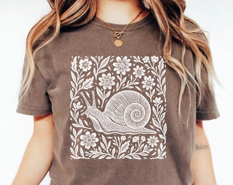 Comfort Colors® Cute Flower Snail Shirt, Snail T-shirt, Snail Lover Tee, Floral Snail Gift, Wildflower Snail Graphic Tee, Nature Lover Gift