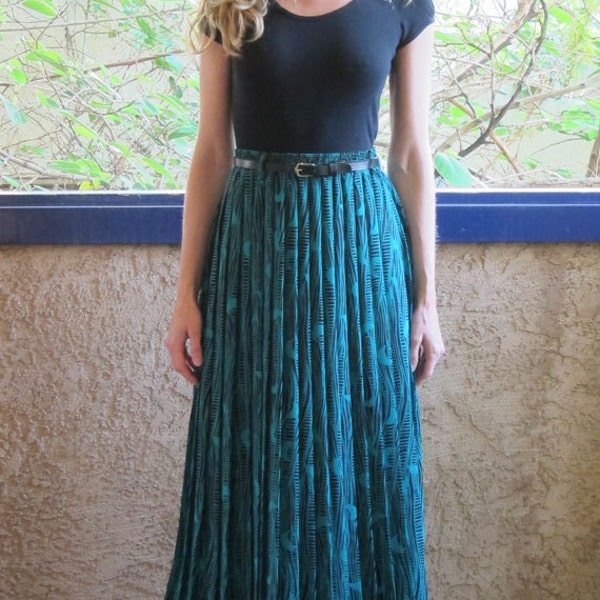 Summer Sale Vintage Green Pleated Maxi Skirt size S