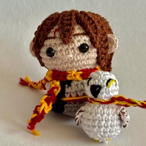 Harry The Wizard Iconic Amigurumi Serie | Magic-Inspired Crochet Collectible | Gift for Fantasy Lovers