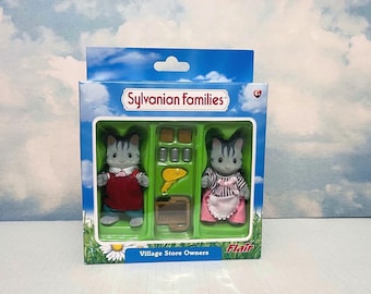 Village Store Owners - Grey Striped Cat - Harvey Grandparents -  BNIB - Sylvanian Families - 4670 - FLAIR