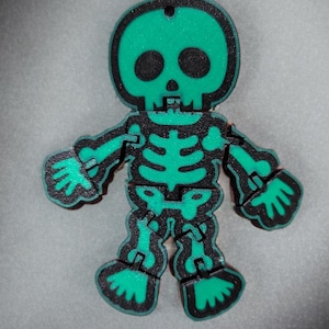 Articulated Skeleton – Cute Halloween Fidget Toy, Spooky Stocking Stuffer, 3D Printed Kawaii Skeleton