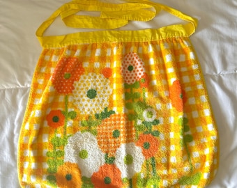 Vintage Terry Cloth Apron | Vintage Towel Apron | Royal Terry made in USA | Cotton Terry Cloth Apron with flowers | Mod 60s Apron
