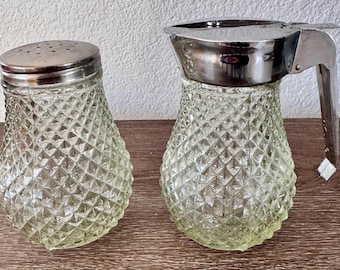 Vintage Grace Glas-Zuckerstreuer- und Sirupspender-Set, Diamond Point Diner Ware