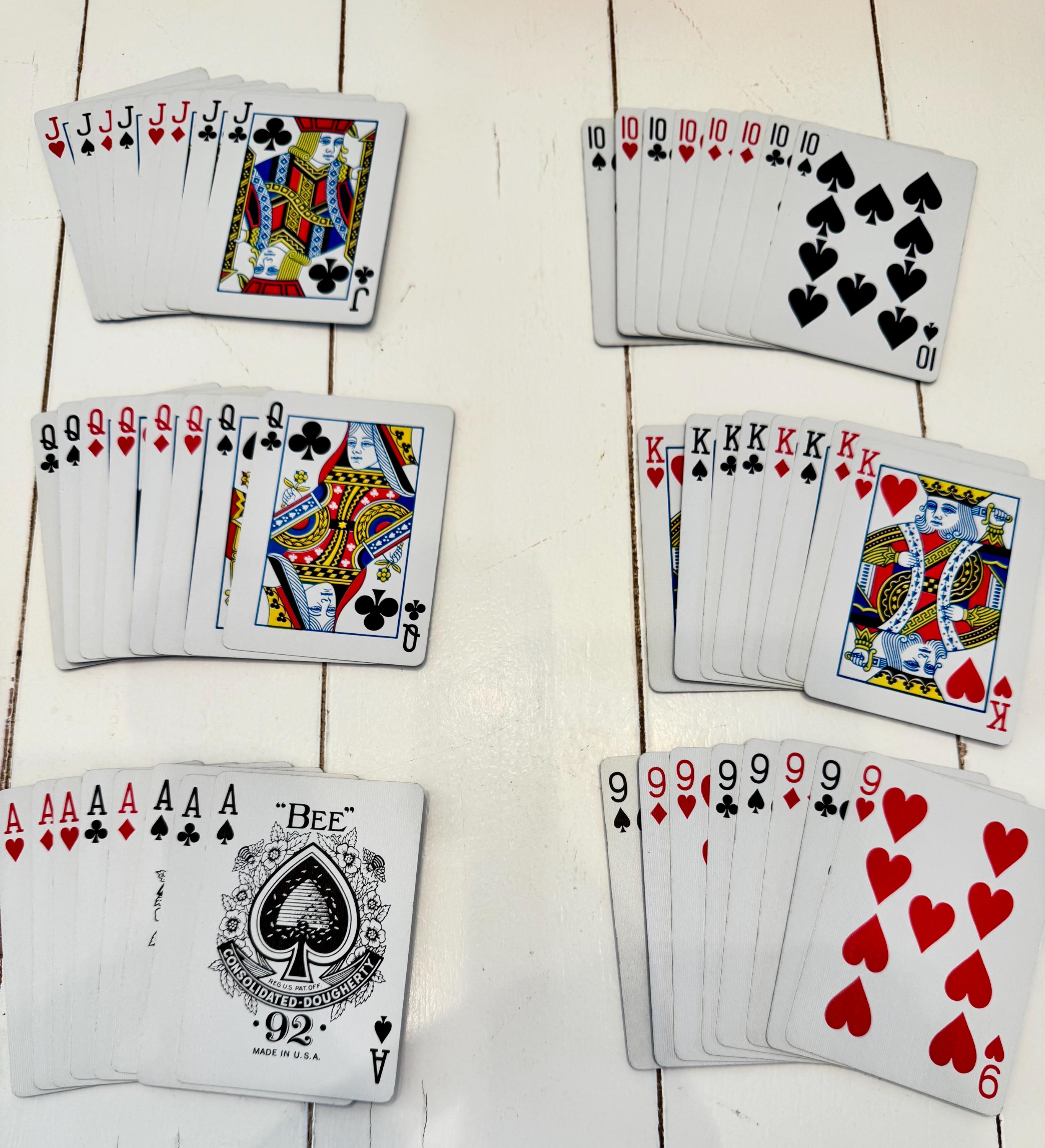 Vintage 1970s Bee No 97 Club Special Pinochle Playing Cards Back