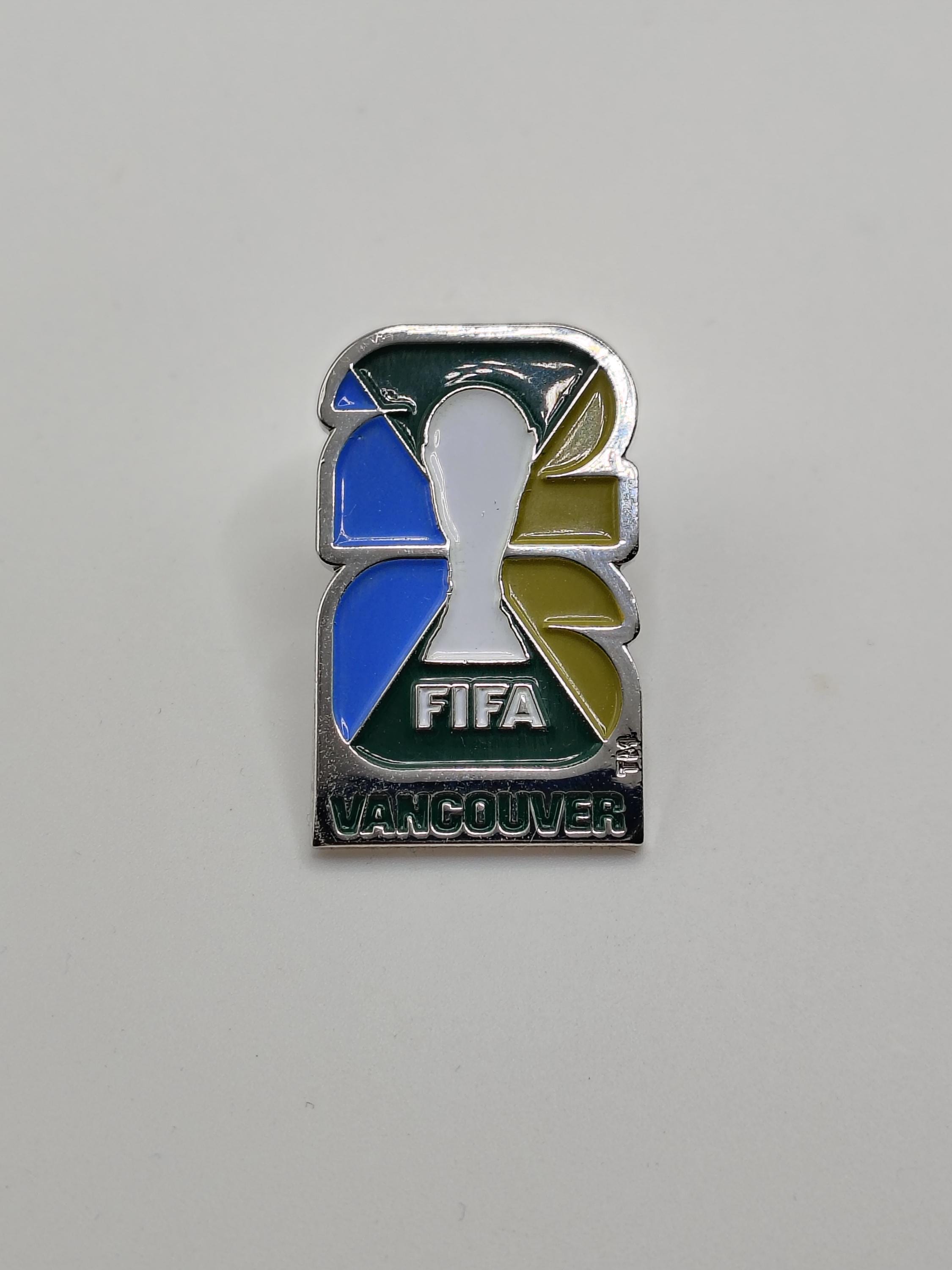 Pin's Football FIFA Fair Play – Coupe Du Monde, Collection EGF, état TBE