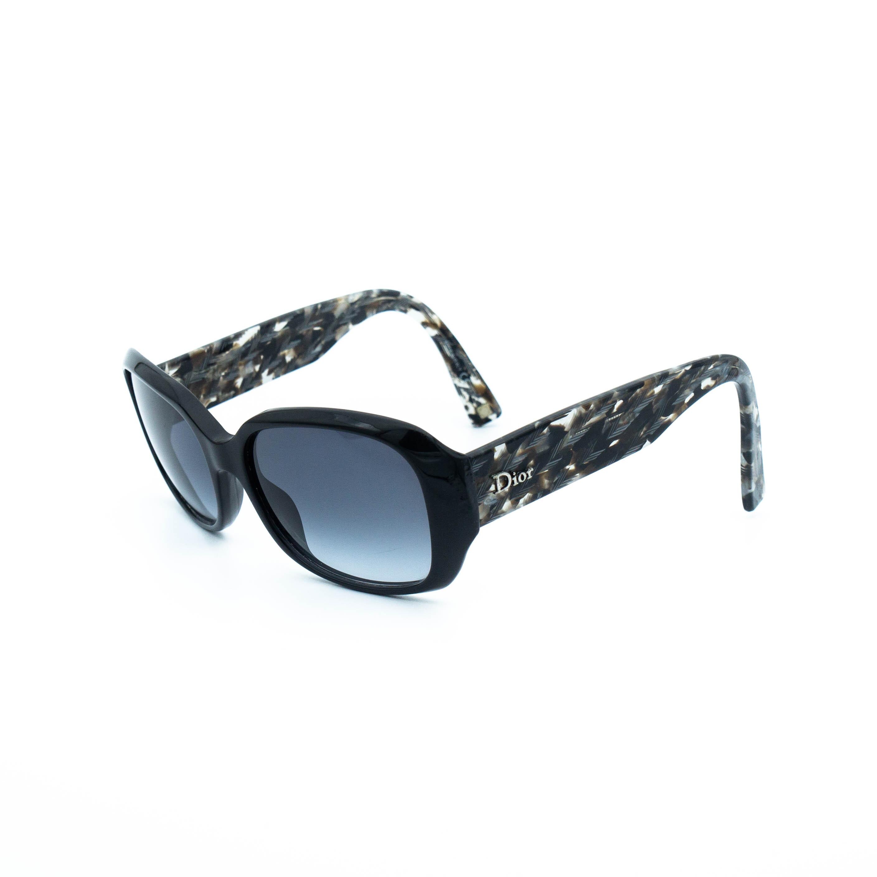 Brand new dead stock Dior Sunglasses Flanelle 3 black with grey lenses DIOR Cd Icon S1I Dm40122I S (54 - 19) with Grey lenses and  main image 3