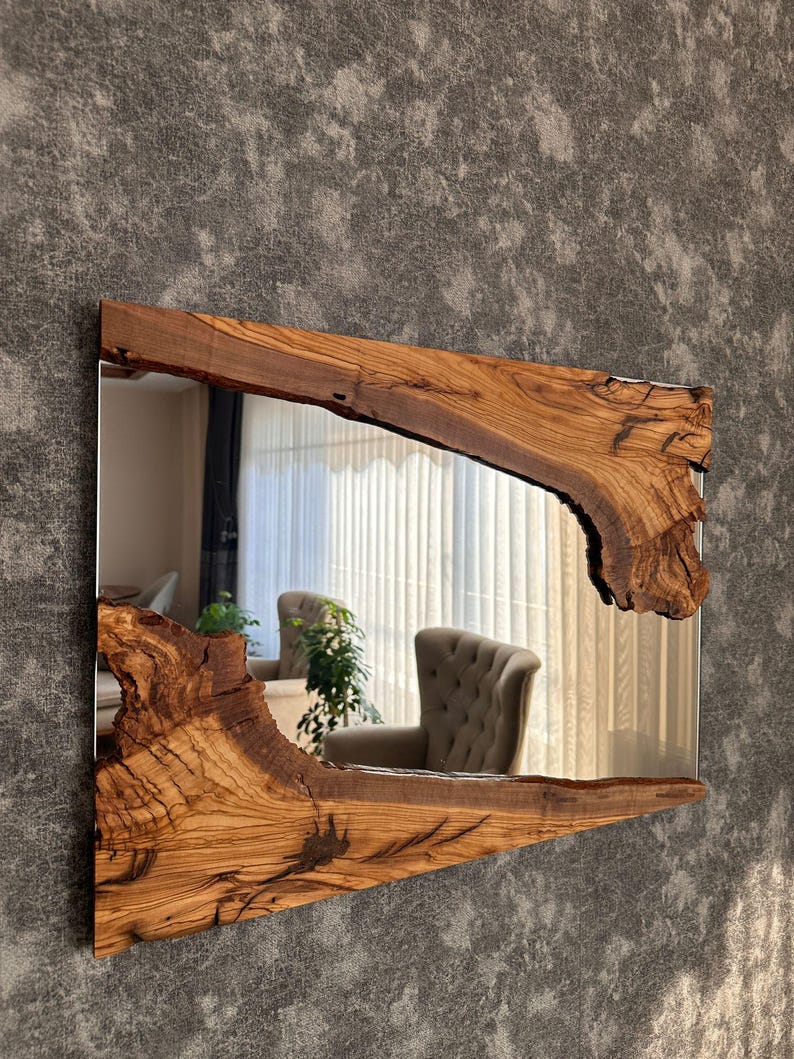 Handgemaakte houten spiegel, olijfhouten spiegel, live edge olijfhouten wandspiegel – badkamerspiegel, spiegel in de hal afbeelding 9