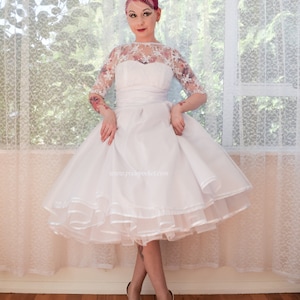 1950&#39;s &quot;Pearl&quot; Wedding Dress with Lace Bodice, Sweetheart Neckline, Extra Full Circle Skirt and Petticoat - Custom made to fit