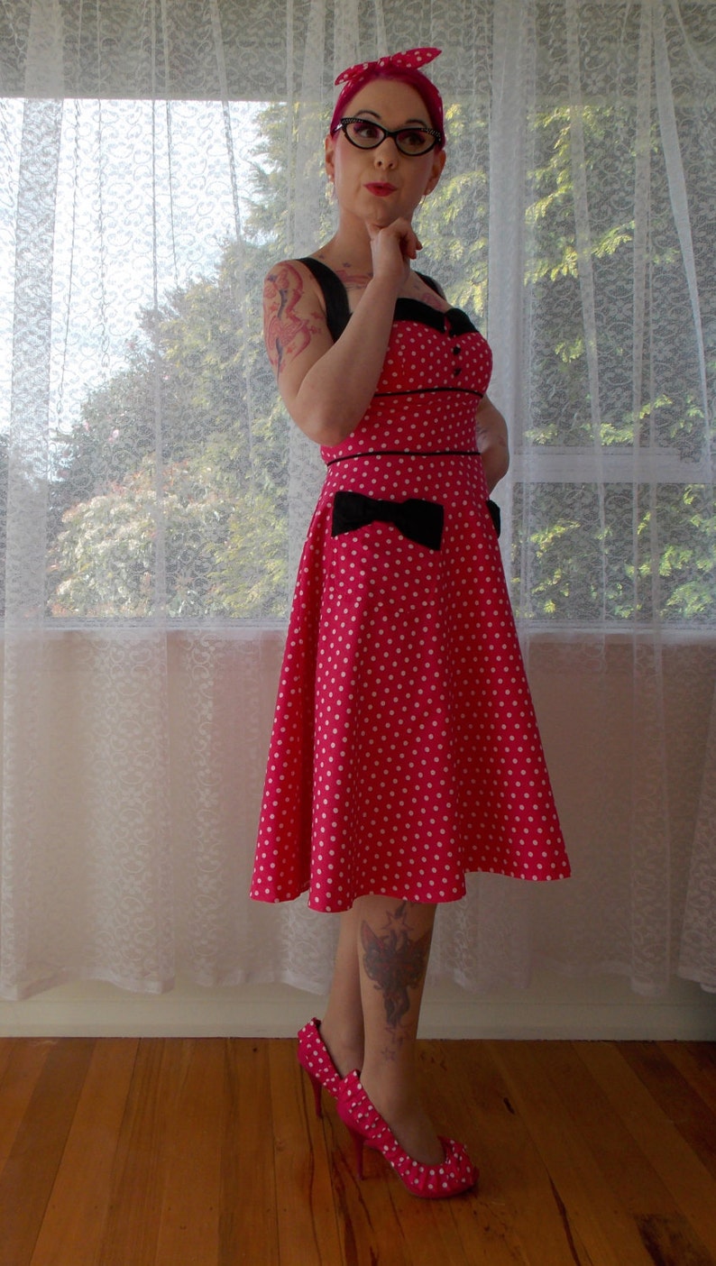 Rockabilly 1950s 'Jenny' Polka Dot Dress with Sweetheart Neckline, Black Lapels and Bow Pockets Any Colour Custom made to fit image 3