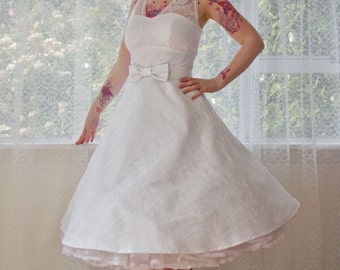 Jaren 50 rockabilly trouwjurk 'Gayle' met kanten overlay, theelengte rok en petticoat - op maat gemaakt om te passen
