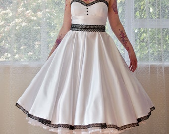 1950s 'Rose' Pin up Strapless Wedding Dress with Sweetheart Neckline & Full Circle Skirt with Black Lace and Petticoat - Custom made to fit