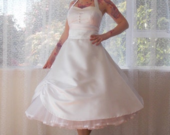 1950s 'Cecilia' Pin up Wedding Dress with Sweetheart Neckline and Pearl Button Detail with Organza Petticoat - Custom Made To Fit