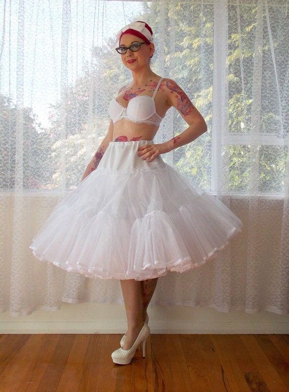 Ameri Vintage TULLE DOCKING DRESS ベージュ S Ameri（アメリ）の「TULLE DOCKING DRESS（ワンピース）」 - WEAR