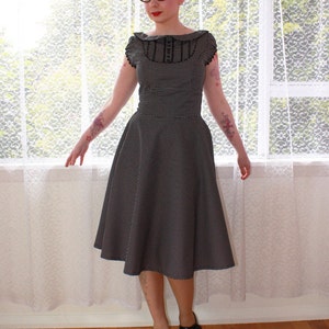 1950s Retro Mary Office Dress with Full Skirt, Peter Pan Collar and Puff Sleeves Any Colour Custom made to Fit image 3