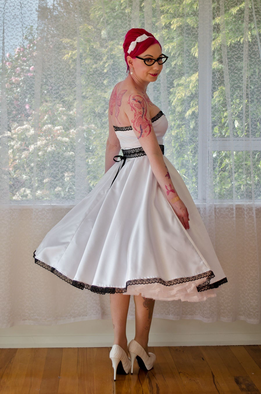 1950s rose Pin up Strapless Wedding Dress With Sweetheart