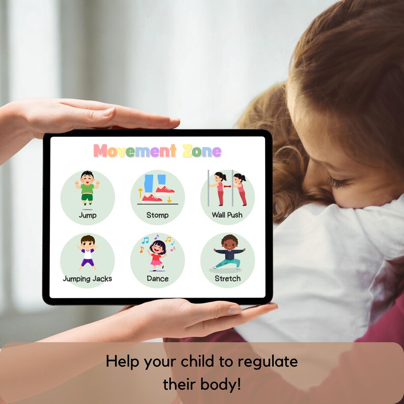 Puede incluir: Una tableta muestra un gr&aacute;fico colorido de "Movement Zone" con ilustraciones de ni&ntilde;os realizando ejercicios como saltar, pisar y estirarse. El texto "Help your child to regulate their body!" est&aacute; en la parte inferior.