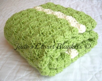 Crochet Baby Blanket, Green Baby Blanket, Sweet Pea Green and Off White, Newborn Baby Shower Gift