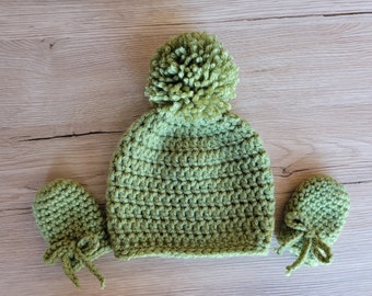 Baby Crochet Sage Green Beanie Hat and Mittens set, Newborn size, Thumbless Mittens and Pompom Beanie, Winter Baby Set