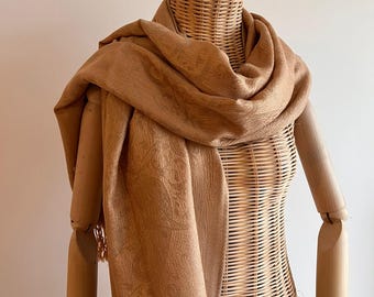 Chal de pashmina marrón claro de 70 x 180 cm / Bufanda de pashmina suave y neutra / Elegante chal para uso diario