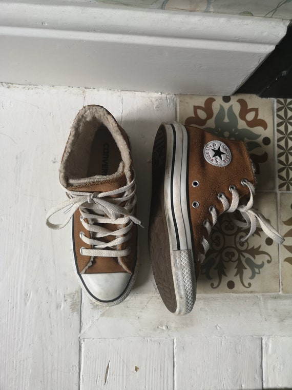 size 3 leather converse