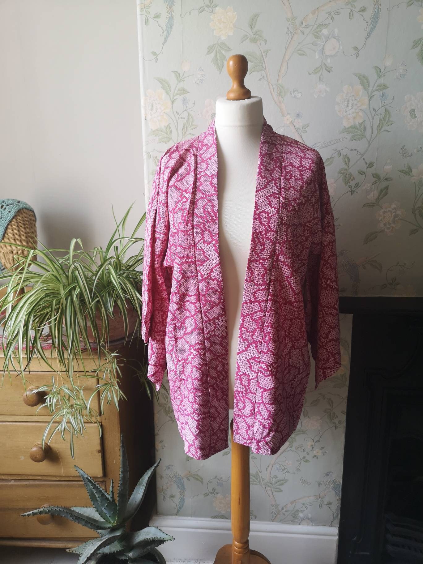 Vintage Clothing Japanese Kimono Jacket Pink Geometric Design - Etsy UK