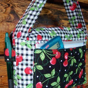 Quilted Coupon Organizer SEWING PATTERN DiY PDF pattern for coupon holder image 5