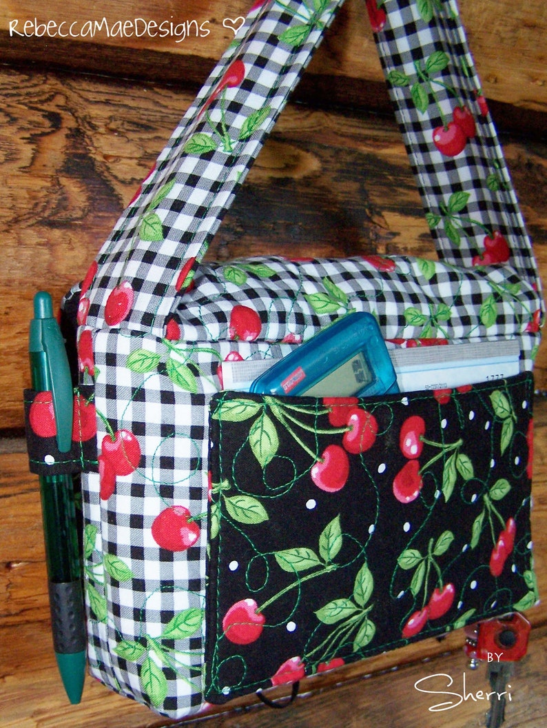 Quilted Coupon Organizer SEWING PATTERN DiY PDF pattern for coupon holder image 5