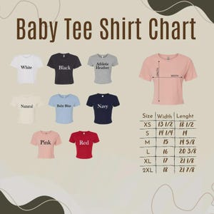 Puede incluir: Un gr&aacute;fico de camisetas de beb&eacute; que muestra varios colores, incluyendo blanco, negro y rosa. El gr&aacute;fico tambi&eacute;n muestra medidas en cm para el ancho y el largo, desde XS hasta 2XL.