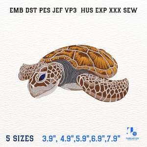Peut inclure: Broderie d'une tortue de mer aux tons marron, beige et gris, avec des yeux bleus. L'image comprend du texte indiquant cinq tailles disponibles : 9.9 cm, 12.4 cm, 15 cm, 17.5 cm et 20.1 cm. Idéal pour les projets de broderie.