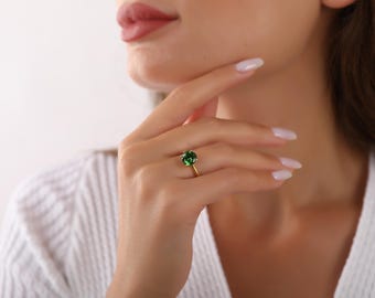 Anillo redondo de esmeralda, anillo de piedra natal de mayo, joyería minimalista, anillos redondos para mujer, joyería de piedra natal, anillos de plata de ley 925 para mujer