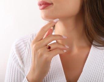 Anillo redondo de granate, anillo de piedra natal de enero, anillos de plata de ley 925 para mujer, joyería minimalista, anillos redondos para mujer, joyería de piedra natal.