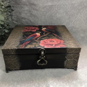 Scatola da tè vintage con uccelli e fiori / Baule decorativo in legno