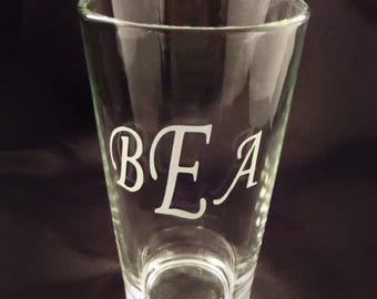 Custom Etched Pint Glasses - Set of 4 - Personalized Pint Glasses - Monogrammed Pint Glass - Custom Etched Barware - Personalized Pints