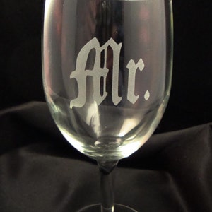 Custom Etched Wine Glasses Bride and Groom Wine Glasses Perfect for Wedding or Anniversary image 3