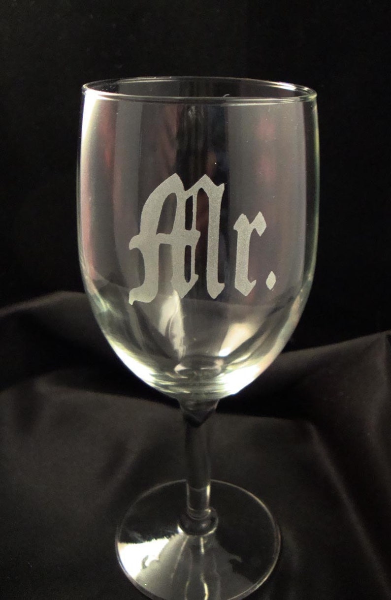 Custom Etched Wine Glasses Bride and Groom Wine Glasses Perfect for Wedding or Anniversary image 3