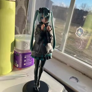 Hatsune Miku Anime Figure, Kawaii Collectible Action Model Toy, Desktop Display Ornament, Christmas & Birthday Gift