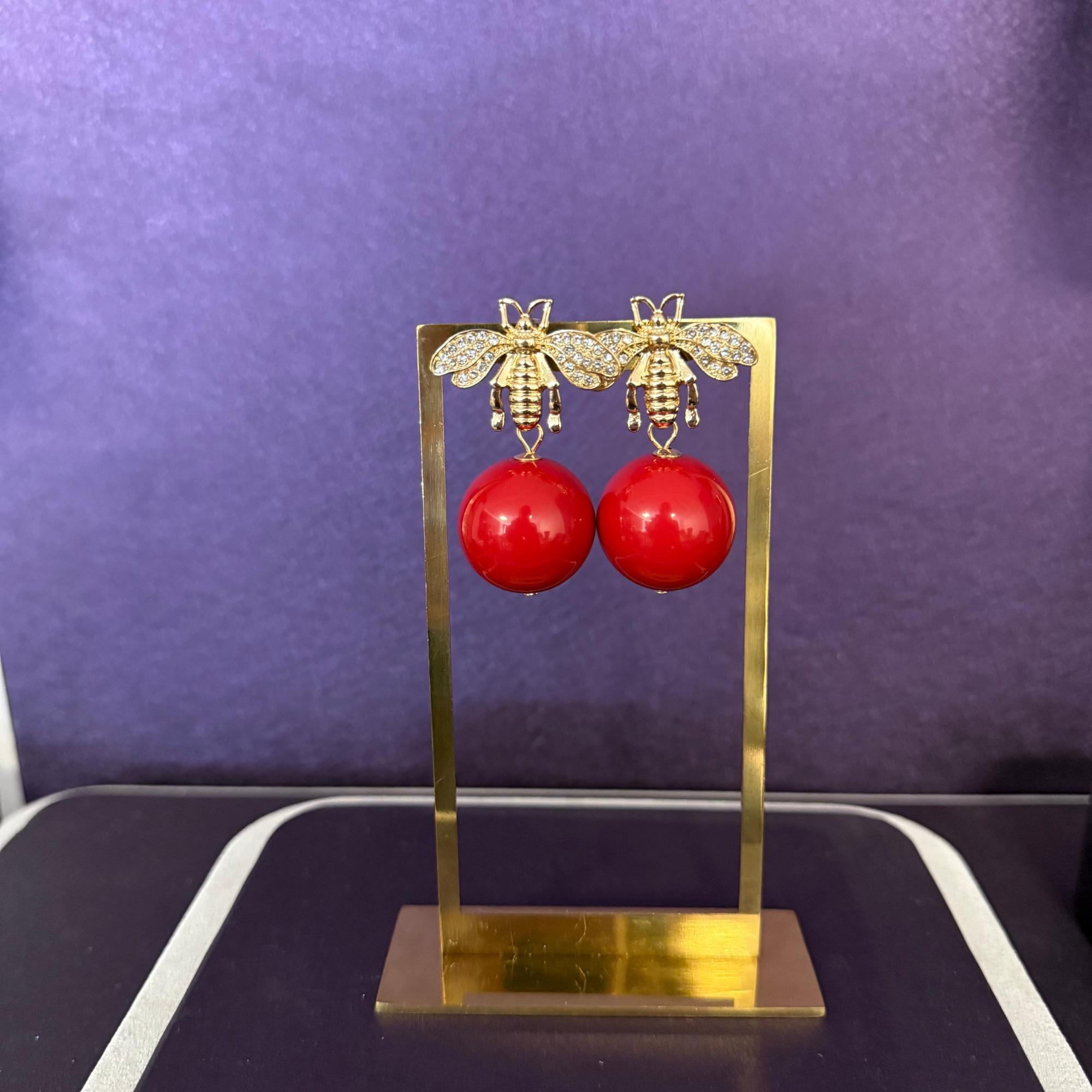 Red Drop Bee Earrings – Gold-tone & Crystal Detailed Dangle  display picture 1