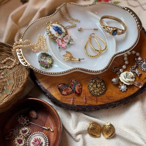 Parure de bijoux Grandmacore - Un lot mystérieux de bijoux d'occasion vintage et d'inspiration vintage