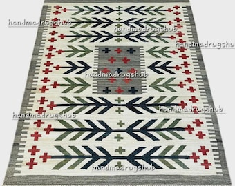 Handwoven Wool Kilim Rug: Green Floral, Marianne Richter Inspired