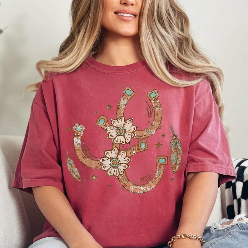 Vintage Western Cowgirl PNG, Boho Hästsko Blommig Blågrön Turkos Distressed Sublimation Tee Grafik bild 8