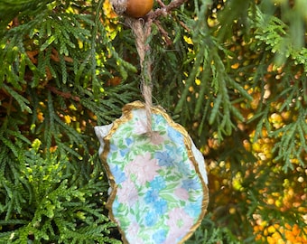 Oyster Shell Ornament - Pastel Flowers