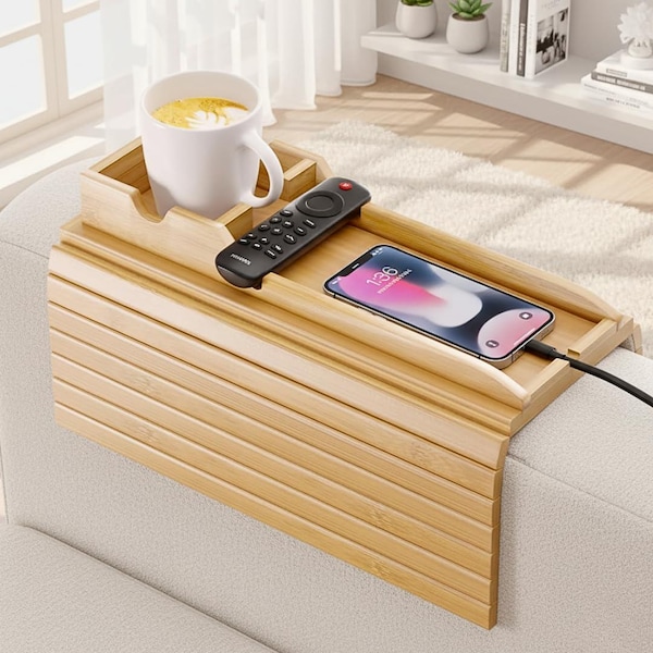 Plateau pour canapé en bambou HAZZAS | avec accoudoirs pour canapé et porte-gobelet | Support pour canapé pliable | Organiseur à distance pour téléphone Drinks | Cadeau de pendaison de crémaillère
