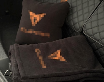 Conjunto personalizado de almohada para coche y manta polar, cojín de asiento de cuero ecológico, comodidad para viajar.
