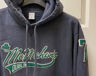Vintage Old Navy Men's Medium St. Patrick's Day Appliqué Sweatshirt Lucky 7 Y2K