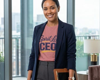 Camiseta "Ejecutiva Guiada por el Espíritu" – Camiseta de Emprendimiento Fe para Mujeres, Ropa de Negocios Inspiradora