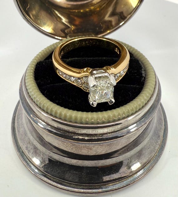 18K Yellow Gold Diamond Ring - image 5